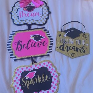 Graduation wall decor gift set